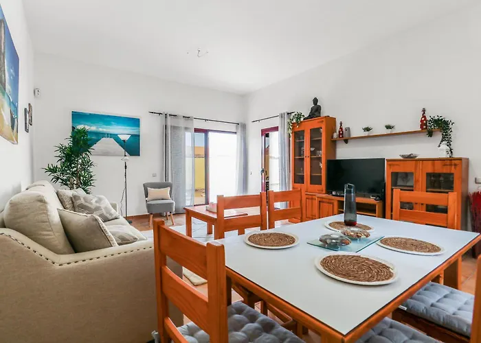 Pool Retreat Tamaragua *