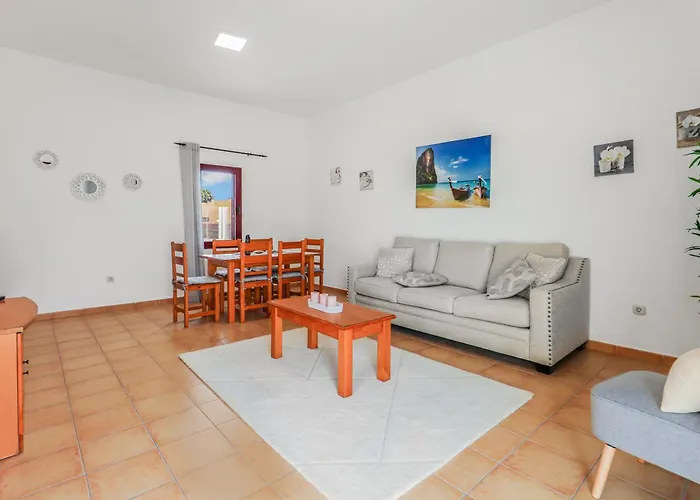 Pool Retreat Tamaragua *