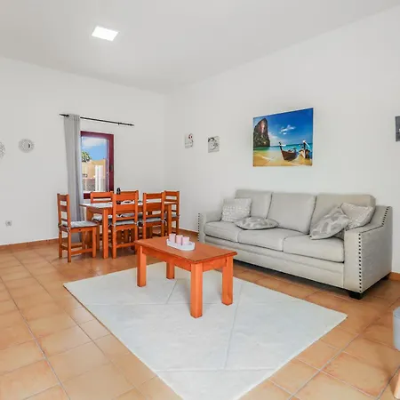 Pool Retreat Tamaragua *