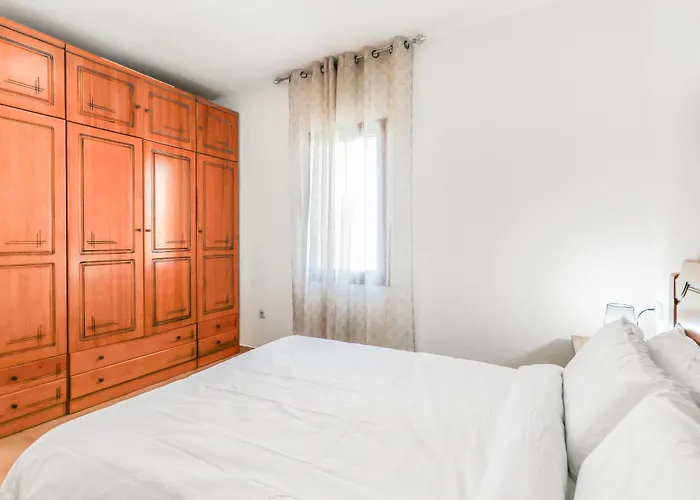 Pool Retreat Tamaragua *